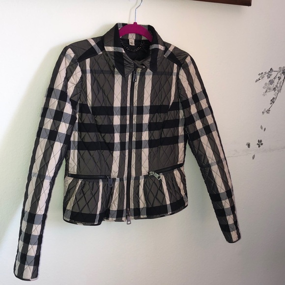 Burberry Jackets & Blazers - Burberry Blk/Gray Plaid Shrunken Ruffle Puffer
